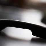 Tox Info est le service de consultation officiel en Suisse pour toute question liée aux intoxications. Les parents et les professionnels de la santé peuvent appeler le 145 pour obtenir des informations (archives). KEYSTONE/DPA/ROLF VENNENBERND